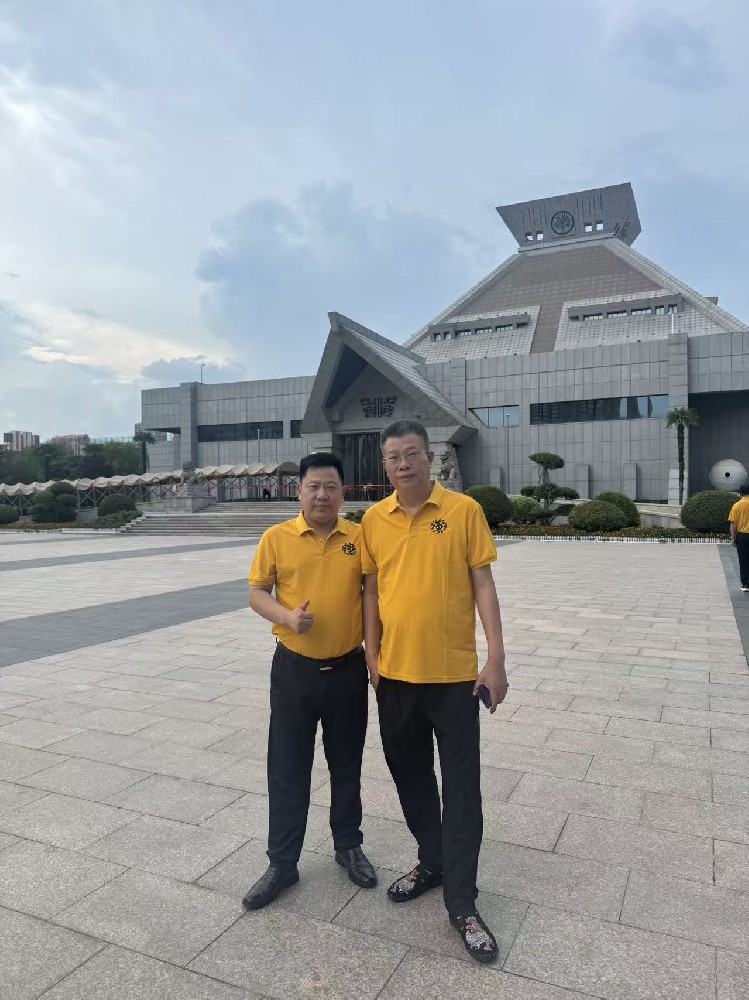 我会党支部书记、常务副会长兼秘书长李永飞、学术委员会副主任黄中成应邀出席第十届江夏文化交流会筹备会